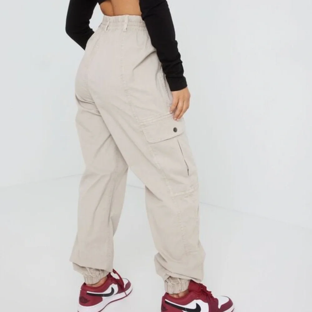 Garage Brianna Bubble Cargo Pant, Size S - Picture 2 of 7